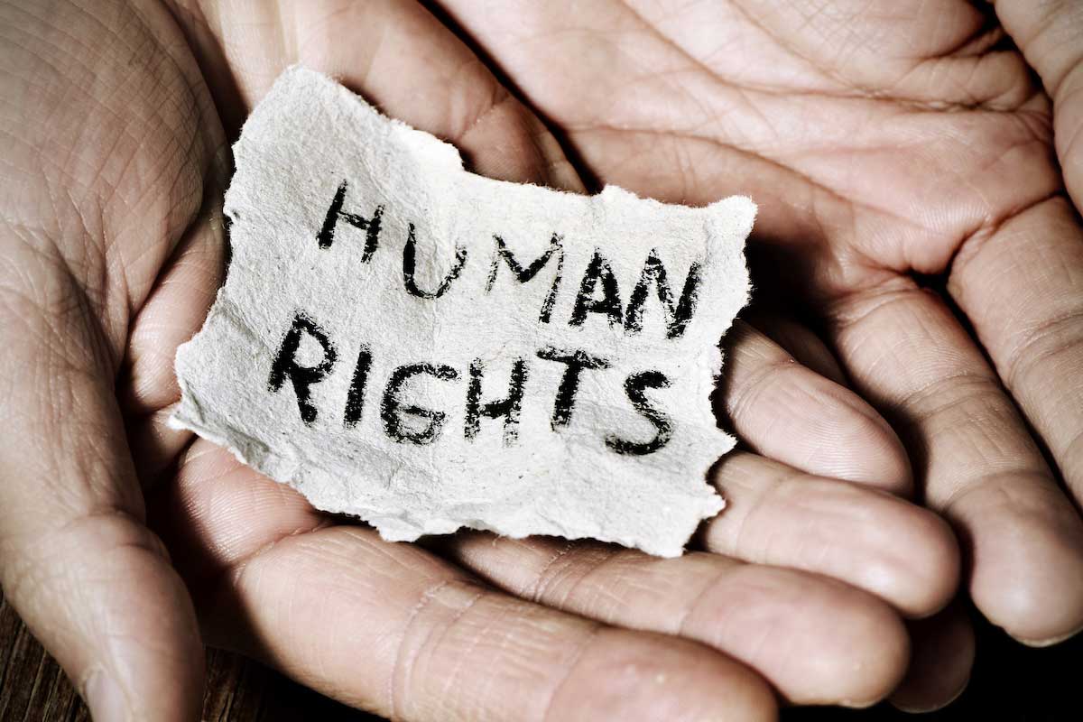 hands humanright img 1200x800-Institut-des-Droits-de-l-Homme-du-Barreau-de-Montpellier